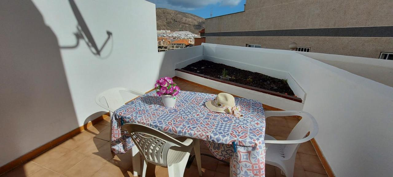 Los Cristianos Apartment, 1 Bedroom Wifi Free & Big Terrace Luaran gambar